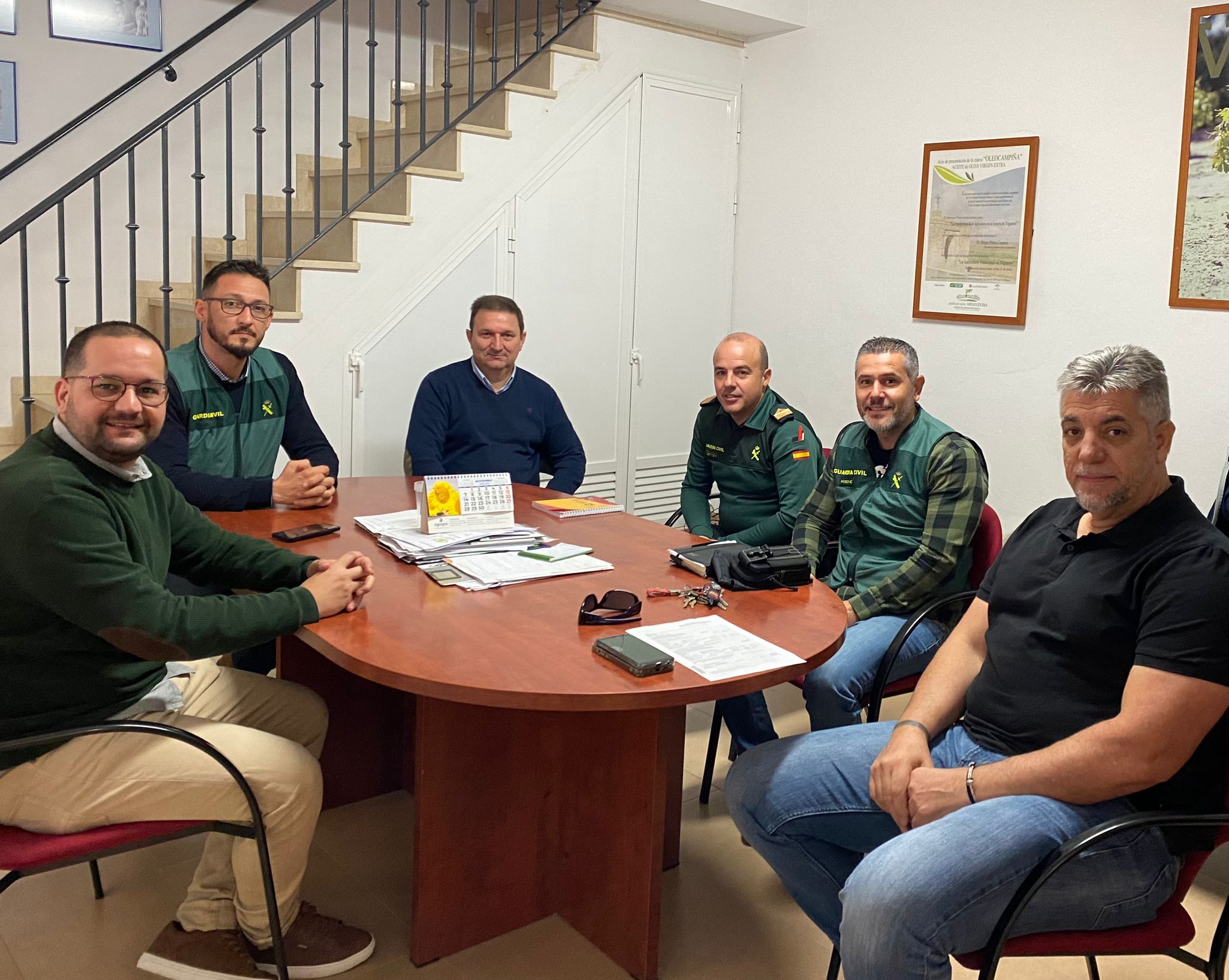 Ayuntamiento de Trigueros, Guardia Civil, Policía Local y agricultores coordinan la prevención de robos en la campaña de la aceituna